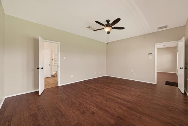 9904 Fair Brook Way, Pearland, TX 77584