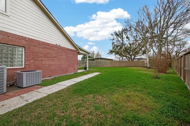 9904 Fair Brook Way, Pearland, TX 77584