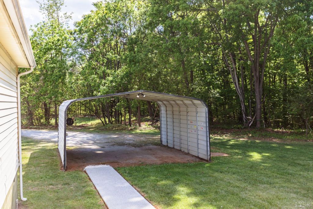 Image 37 of property listing at 4805 Salem Road, Spout Spring, VA 24593