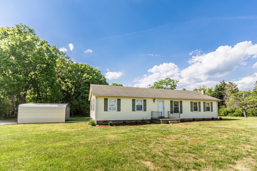 Image 5 of property listing at 4805 Salem Road, Spout Spring, VA 24593