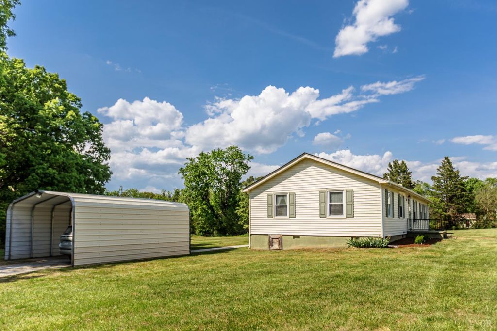 Image 6 of property listing at 4805 Salem Road, Spout Spring, VA 24593