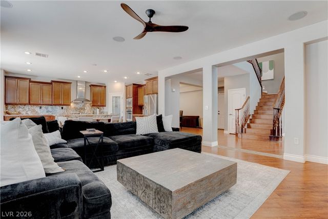 8584 Myrtle Flag Avenue, Las Vegas, NV 89178