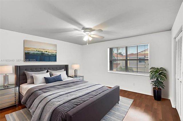 1046 Satinleaf St, Hollywood, FL 33019