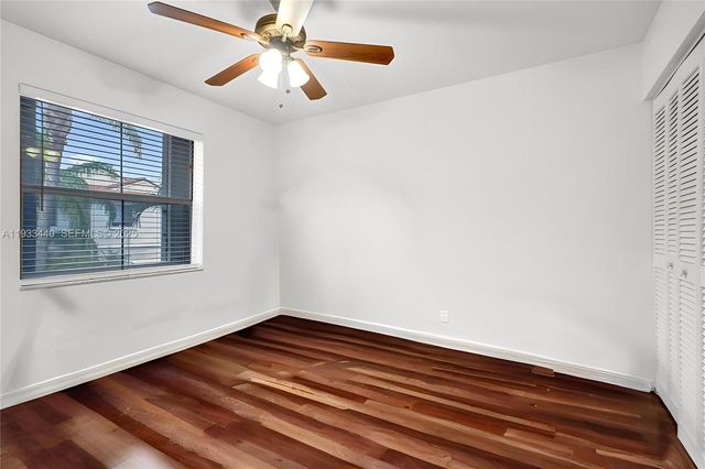 1046 Satinleaf St, Hollywood, FL 33019