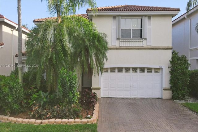 1046 Satinleaf St, Hollywood, FL 33019