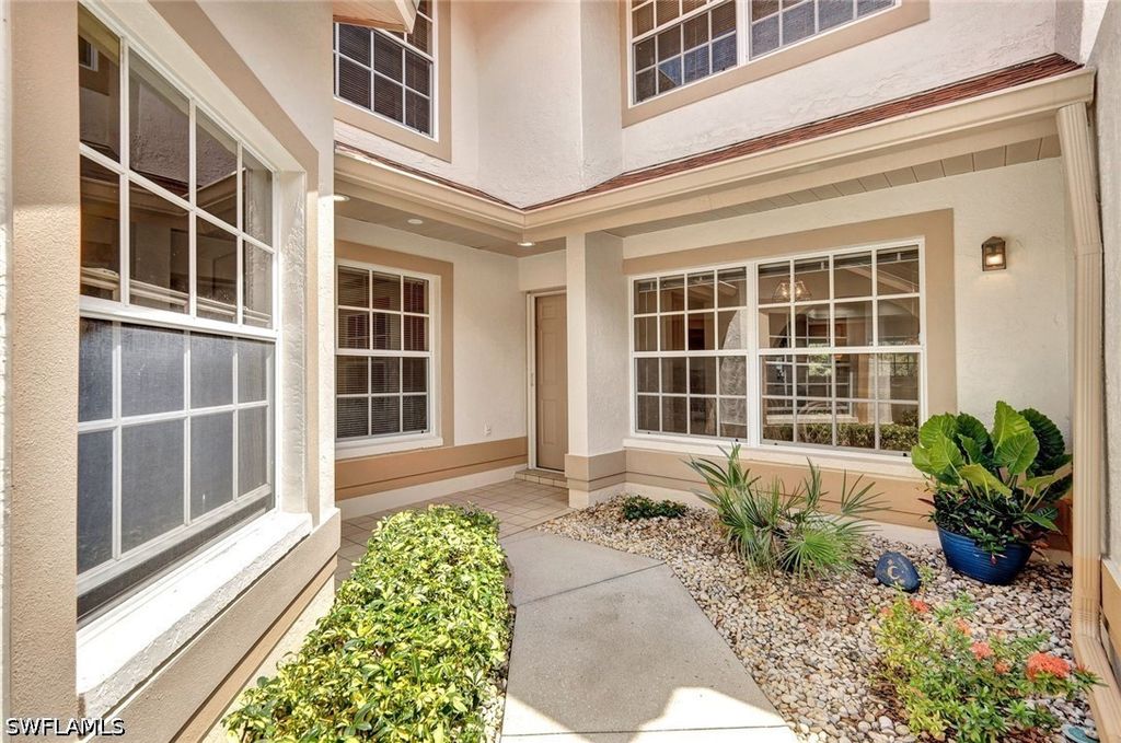 20190 Golden Panther DR 3, Estero, FL 33928