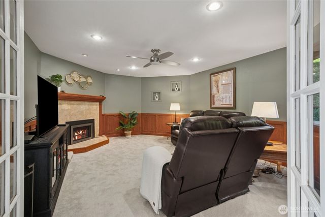 24014 137th Avenue SE, Kent, WA 98042