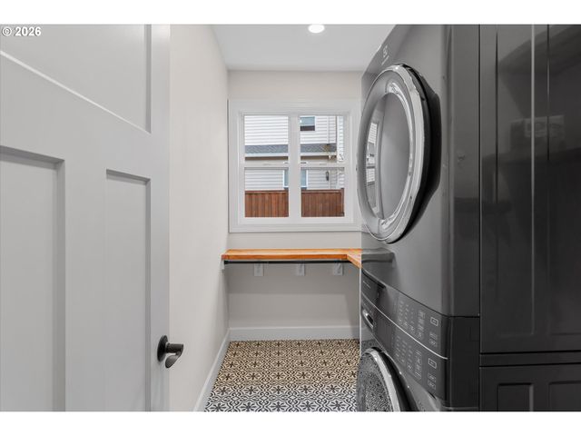 710 Ne 47TH Ave, Hillsboro, OR 97124