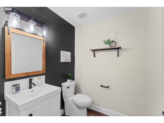 710 Ne 47TH Ave, Hillsboro, OR 97124