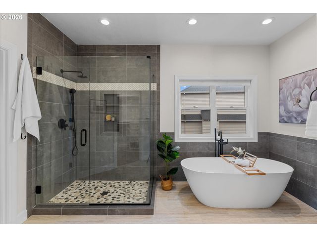 710 Ne 47TH Ave, Hillsboro, OR 97124