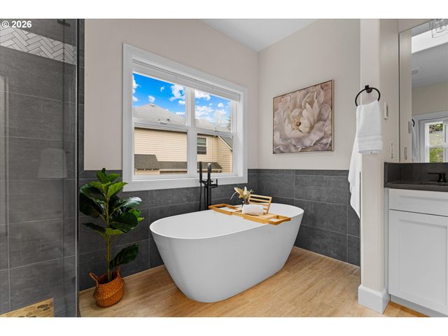 710 Ne 47TH Ave, Hillsboro, OR 97124