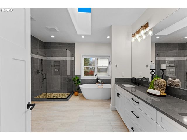 710 Ne 47TH Ave, Hillsboro, OR 97124