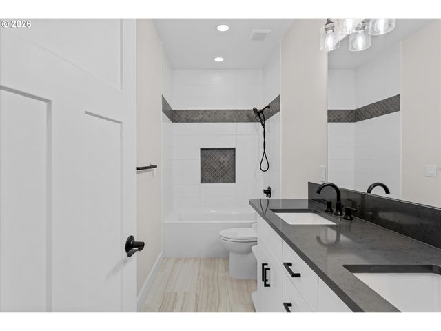 710 Ne 47TH Ave, Hillsboro, OR 97124