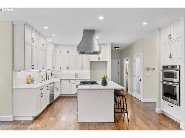 710 Ne 47TH Ave, Hillsboro, OR 97124