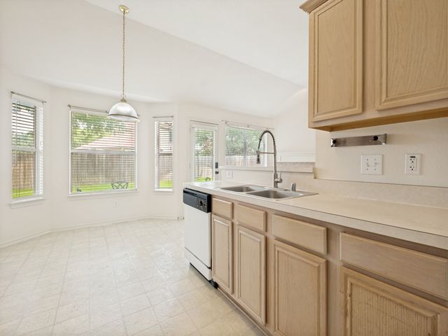 4528 Saint Francis Avenue, Dallas, TX 75227