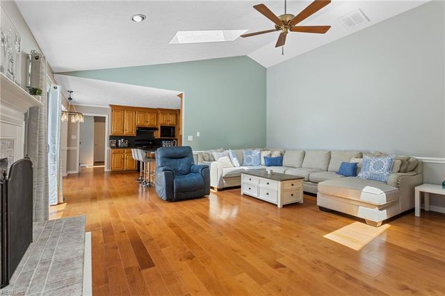 306 Lakeland CRES, Yorktown, VA 23693