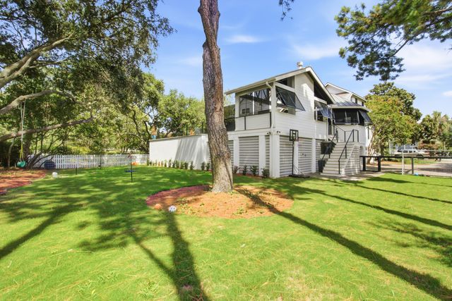 2918 Middle Street, Sullivans Island, SC 29482