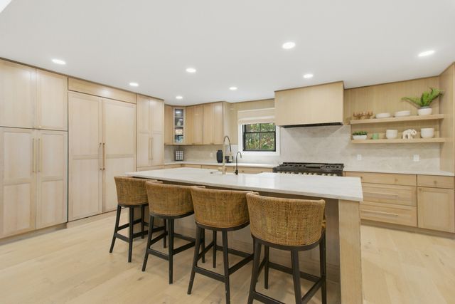 2918 Middle Street, Sullivans Island, SC 29482