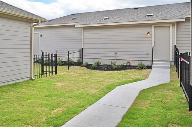 114 Adage DR, Pflugerville, TX 78660