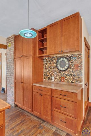 1034 SW Lincoln ST, Topeka, KS 66604