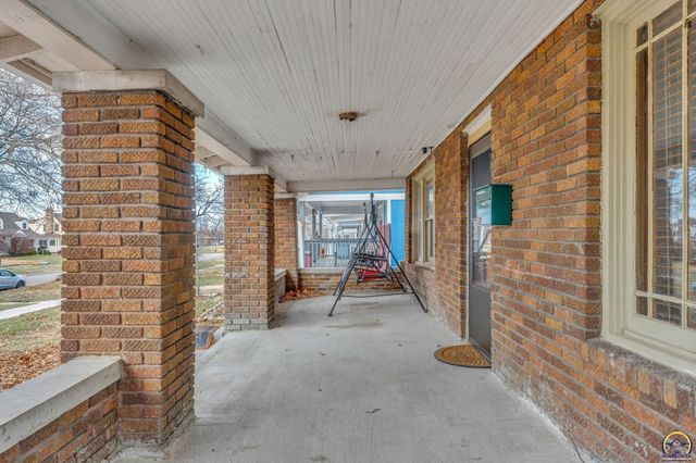 1034 SW Lincoln ST, Topeka, KS 66604