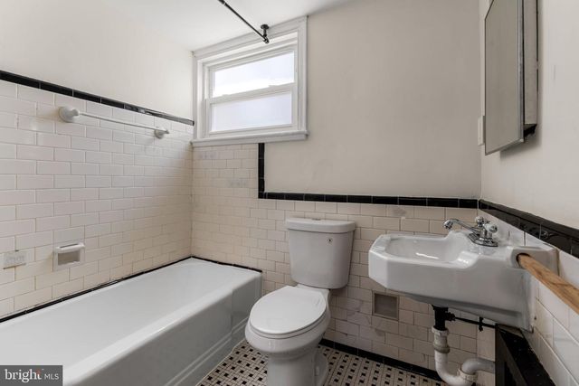 104 WESTOWNE RD, Baltimore, MD 21229