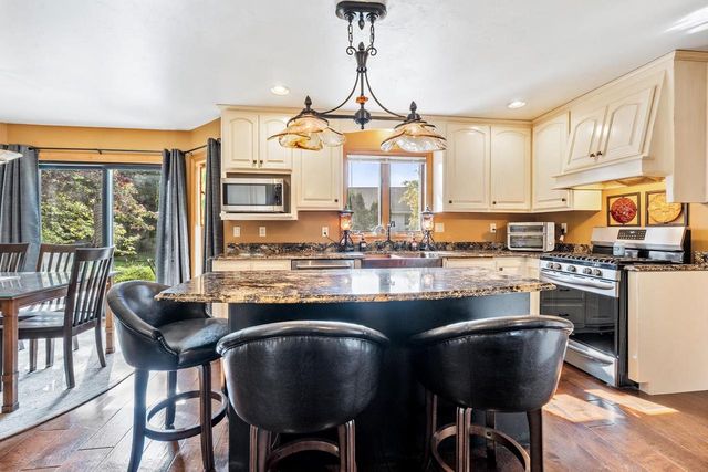 1986 TYLER LANE, De Pere, WI 54115