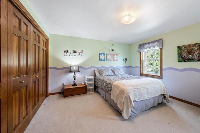 1986 TYLER LANE, De Pere, WI 54115