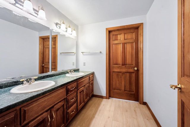 1986 TYLER LANE, De Pere, WI 54115