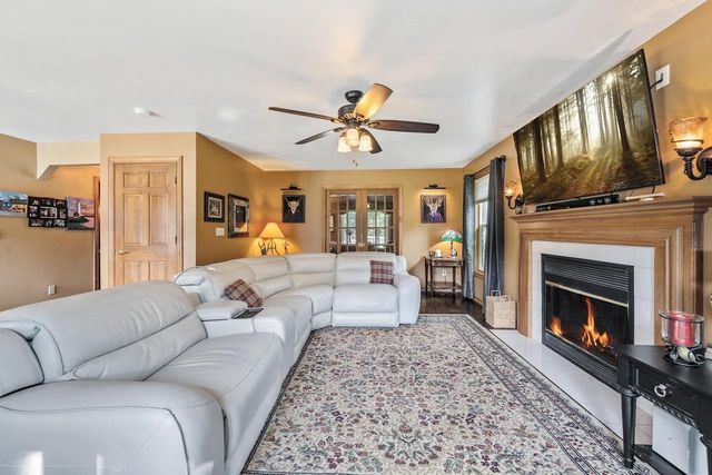1986 TYLER LANE, De Pere, WI 54115