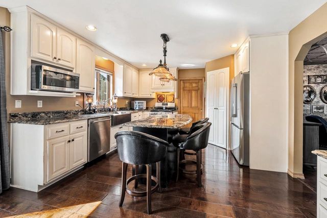 1986 TYLER LANE, De Pere, WI 54115