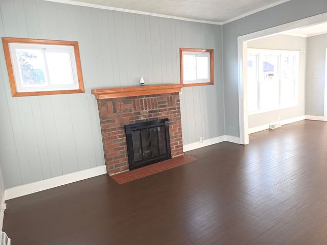 634 W Ridgeland Avenue, Waukegan, IL 60085