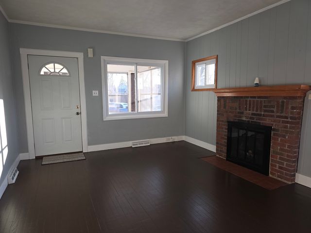 634 W Ridgeland Avenue, Waukegan, IL 60085