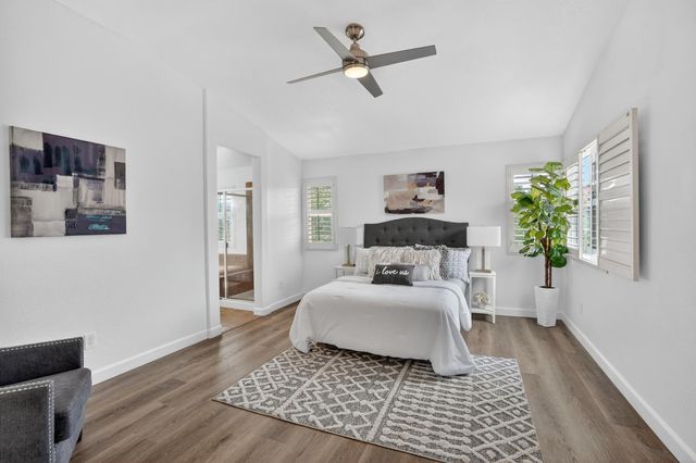 10090 Rojelio Ct, Elk Grove, CA 95757
