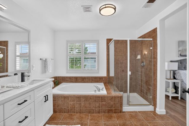 10090 Rojelio Ct, Elk Grove, CA 95757