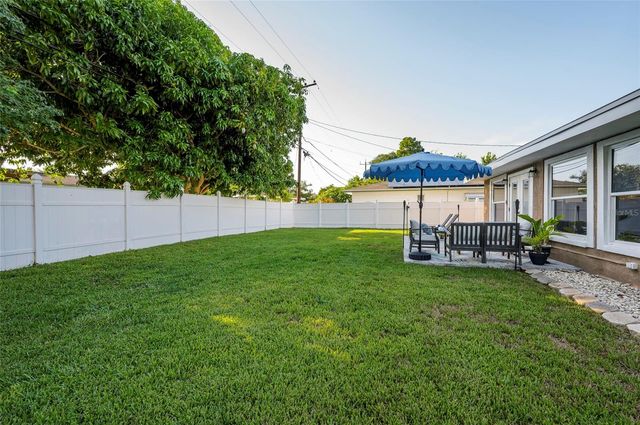 1252 BURMA AVENUE, Clearwater, FL 33764