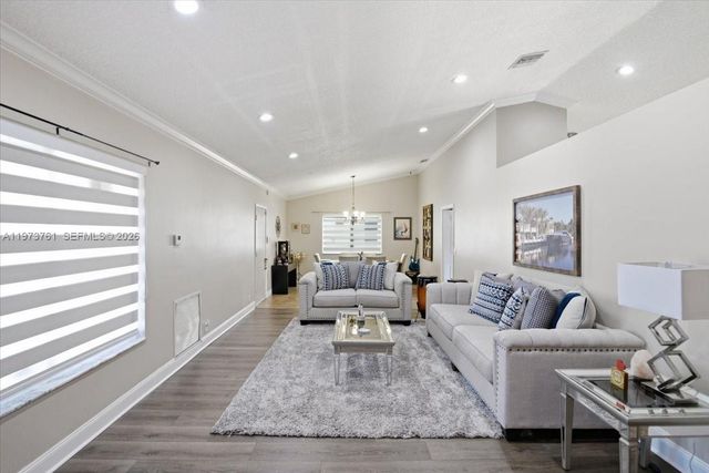 6520 Olde Moat Way, Davie, FL 33331