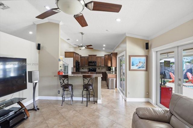 6520 Olde Moat Way, Davie, FL 33331