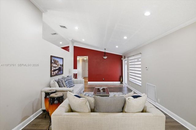 6520 Olde Moat Way, Davie, FL 33331