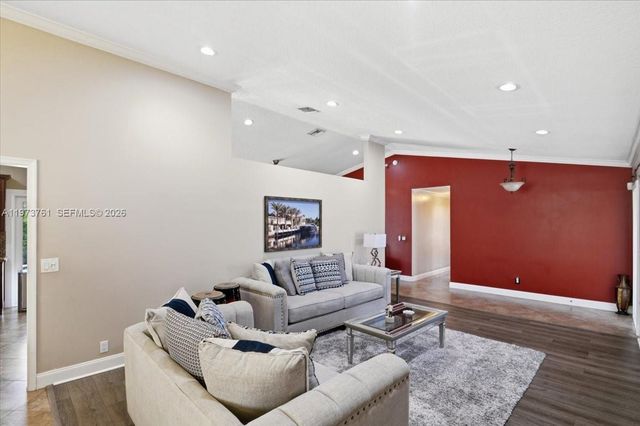 6520 Olde Moat Way, Davie, FL 33331