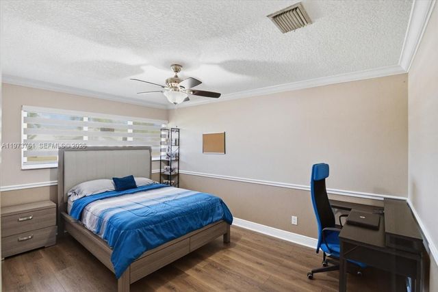 6520 Olde Moat Way, Davie, FL 33331