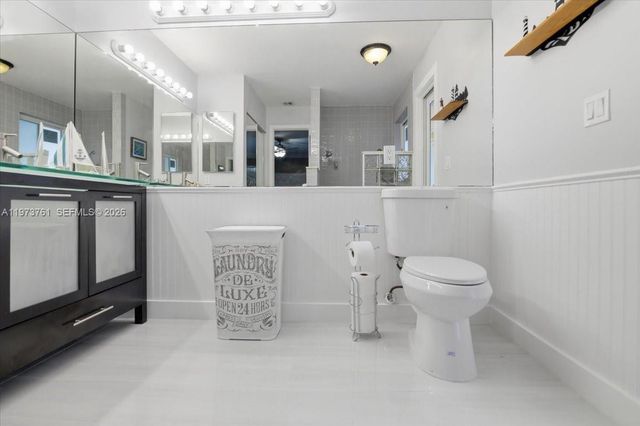 6520 Olde Moat Way, Davie, FL 33331