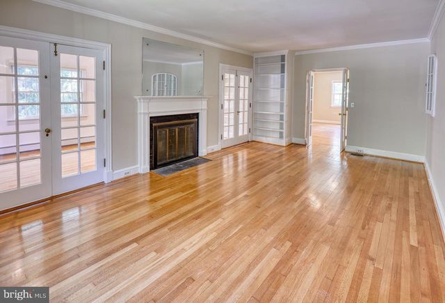 6912 OAKRIDGE AVE, Chevy Chase, MD 20815