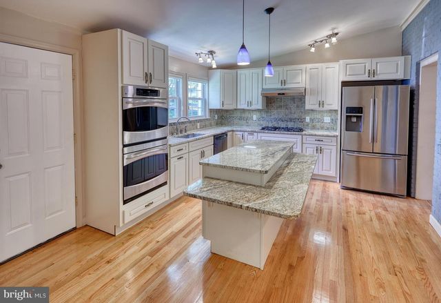 6912 OAKRIDGE AVE, Chevy Chase, MD 20815