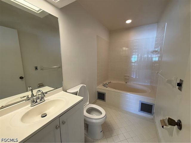 123 SW 47th TER 201, Cape Coral, FL 33914