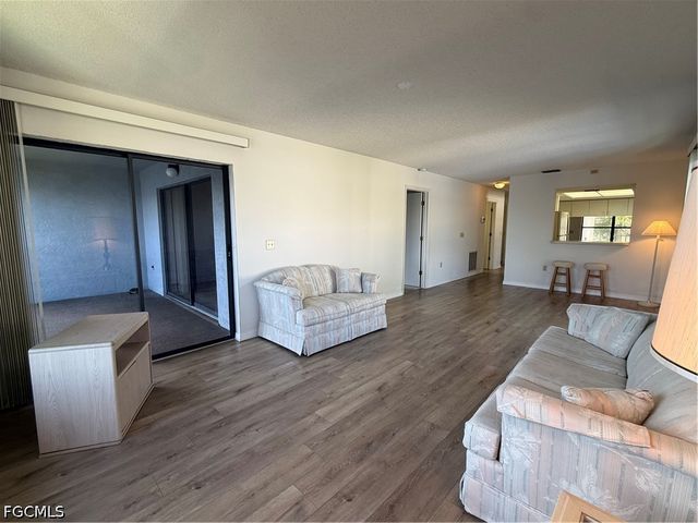 123 SW 47th TER 201, Cape Coral, FL 33914
