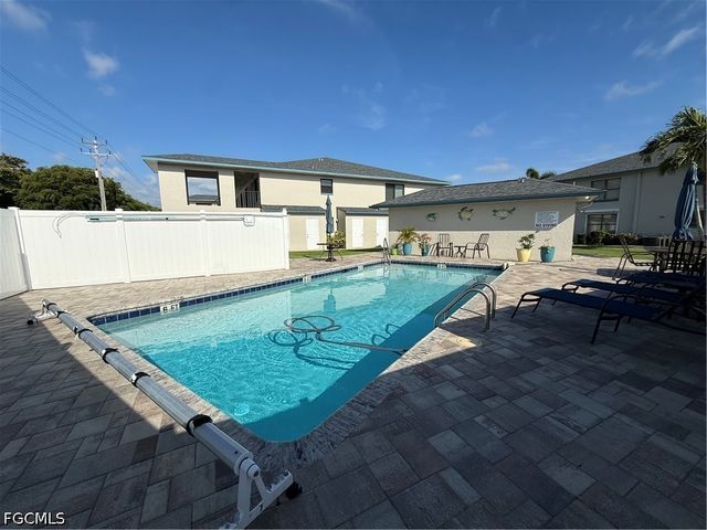 123 SW 47th TER 201, Cape Coral, FL 33914