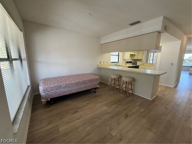 123 SW 47th TER 201, Cape Coral, FL 33914