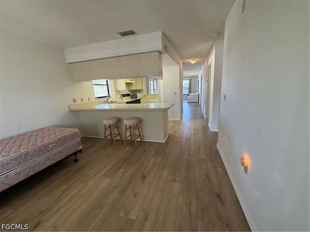 123 SW 47th TER 201, Cape Coral, FL 33914