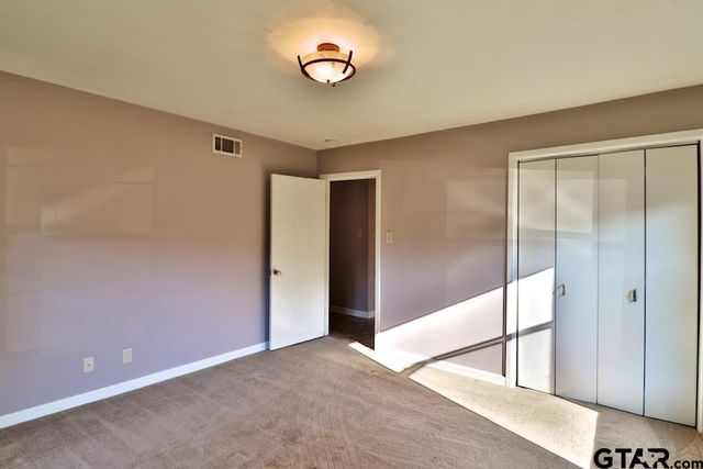 2402 Sampson Drive, Tyler, TX 75701